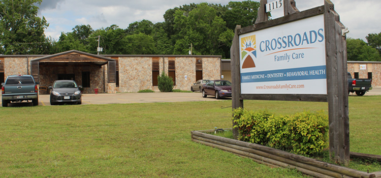 Front Of Henderson Clinic And Sign